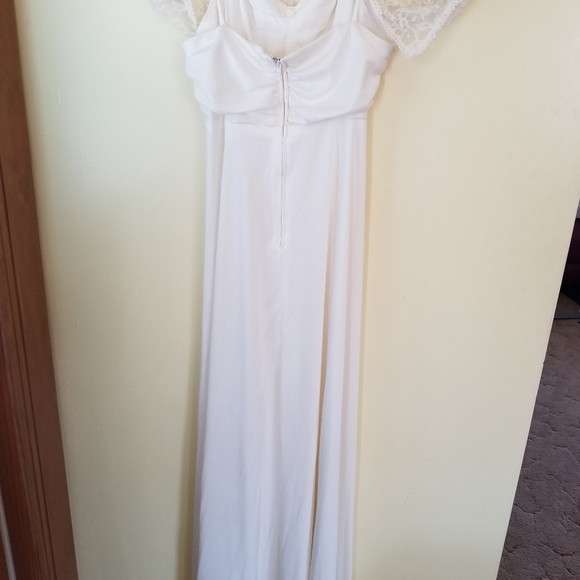 Ivory formal - Picture 6 of 6